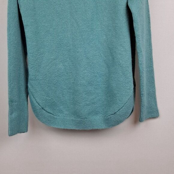 Gap Ladies Pullover sweater NWOT - Picture 2 of 11